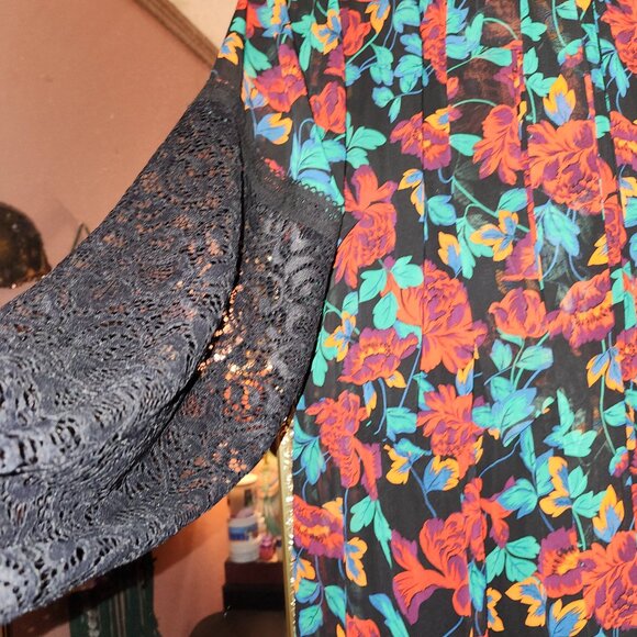 Torrod Floral Maxi Dress - 2x - Picture 4 of 5